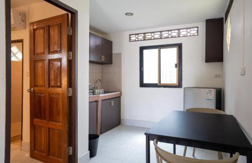 Ko Lanta House | Lanta School Beach Resort