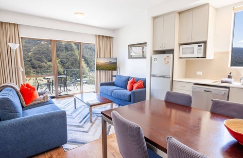 Thredbo Apartment | Lantern 25 - Balcony