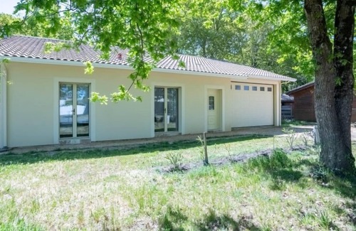 Saint-Paul-en-Born House | Laouchet by Interhome