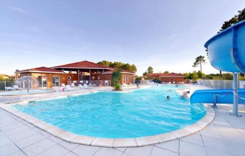 Parentis-en-Born Resort | Laouchet Le Hameau des Grands Lacs