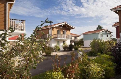 Parentis-en-Born Resort | Laouchet Le Hameau des Grands Lacs