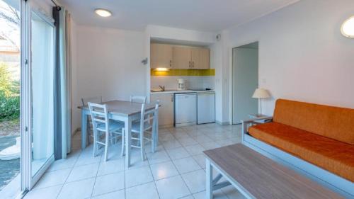 Parentis-en-Born Resort | Laouchet Le Hameau des Grands Lacs