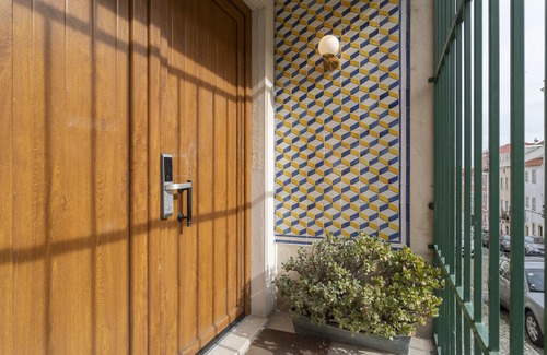 Santos Apartment | Lapa Diplomatic Flat 1.4 by Feel Lisboa