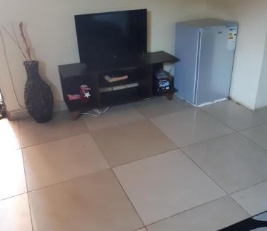 Greater Johannesburg Metropolitan Area House | Lapa la Bakgatlha guest house