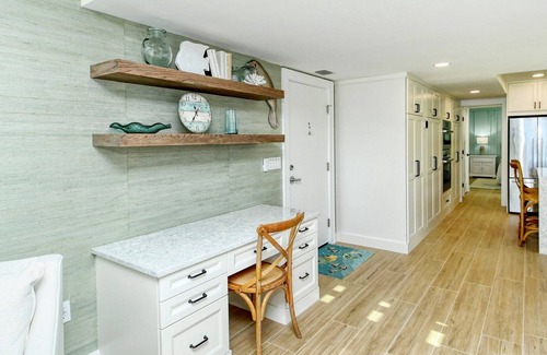 Longboat Key Condo | LaPlaya 206C-Gorgeous vistas of the Gulf from this light and bright end unit with private access to the beach.