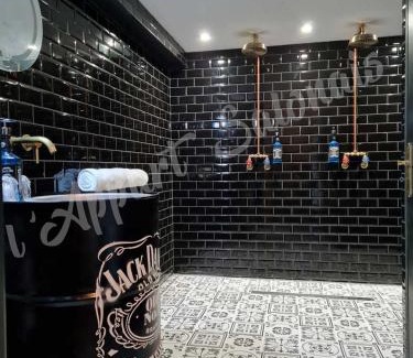 Salon-de-Provence Apartment | Lappart-salonais 70m2 avec jacuzzi privatif