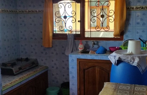 Larantuka Bed & Breakfast | Larantuka Beach Apartments