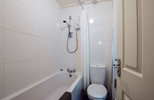 Dunstan House | Larch Cottage - Two Bedroom House, Sleeps 3