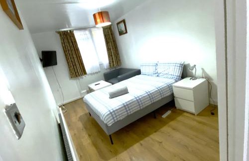 Kennington Apartment | Laret Guest House