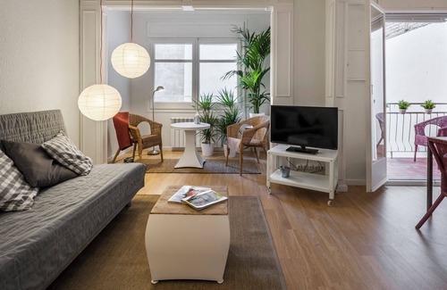 Sants Apartment | Large 3-bedroom apartment just minutes from the city center