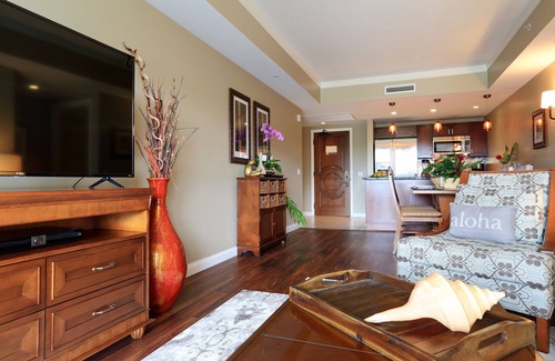 Honokowai Condo | Large 1 Bdrm plus Den- Cold AC-Resort Pools-Most Desired-Ocean views-Sleeps 6