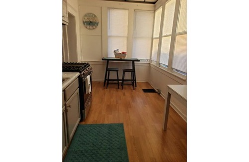 Quincy Apartment | Large 1 Bedroom Apt. with Wifi centrally located
