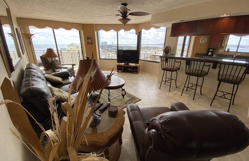 Daytona Beach Shores Condo | Large 12th Floor Luxury Oceanfront 2 BR/2 BA