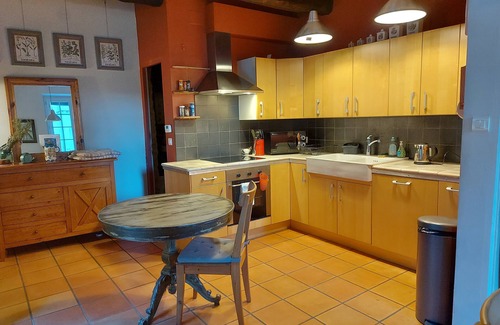 Forcalquier House | Large 17th century townhouse in centre of Forcalquier with terrace and views