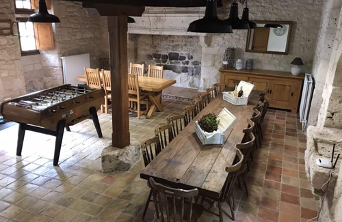 Lalandusse House | Large 18-bed gîte all comforts near Dordogne, peaceful setting
