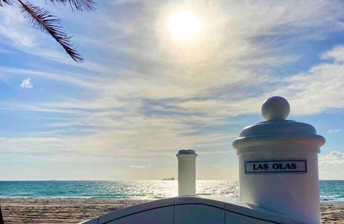 Nurmi Isles Apartment | Large 1br on water las olas/beach /free kayaks .