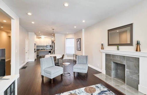 Central West End Apartment | Large 2 Bd 2 Ba Forest park, CWE eats, BJ Hospital