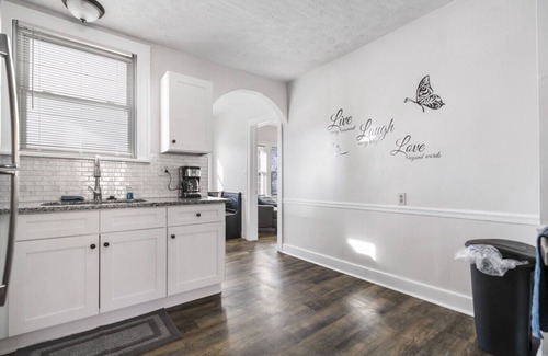 Canton Apartment | Large 2 Bed Apartment in The Heart of Canton