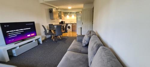 Farnworth Apartment | Large 2 bed flat in Bolton