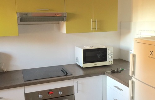 Mediterranee Apartment | Large 2 bedroom standing air conditioned seafront LINEN SUPPLIED/BED DONE