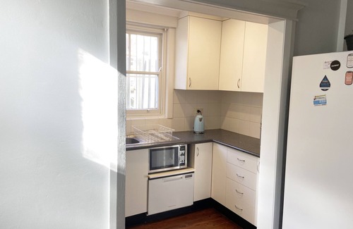 Bondi Beach Apartment | Large 2 Bedroom Apartment With Balcony Opposite Bondi Beach