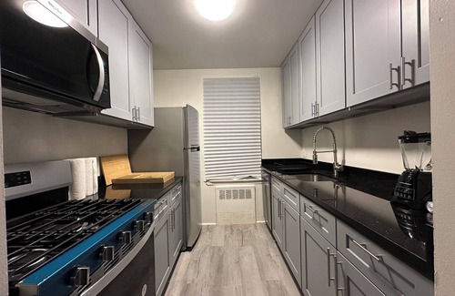 Fort Greene Apartment | Large 2-bedroom apartment with AC in the heart of Fort Greene