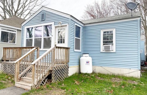 Old Orchard Beach Cottage | Large 2BD cottage 10 min to Pier & Beach Pets ok