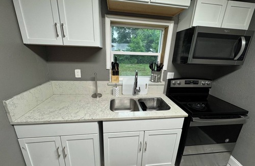 Fort Walton Beach House | Large 3 bedroom house in central fort Walton close to beach bases and shops
