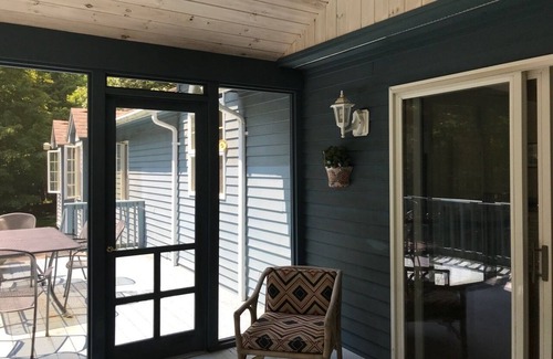Glendale House | Large 3-bedroom house with WiFi and AC in Great Barrington