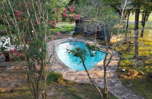 Elmo House | Large 3 bedroom Estate | Pool