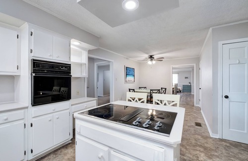 Dauphin Island House | Large 3 Story Home in the pines of the East End
