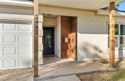 Oak Cliff House | Large 3BD/2BR Lower Bishop Arts Near Downtown Dallas