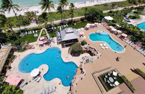 Mid Beach Apartment | Large 3Bed 2.5Bath Bachelorette Beach Apartment - 1419
