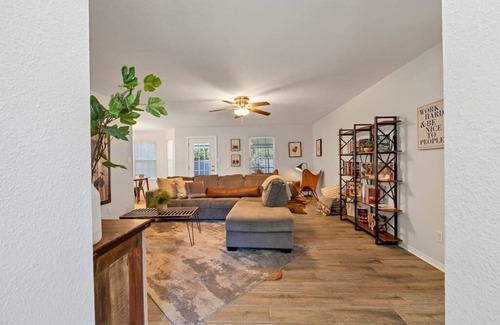 Wright House | Large 3BR Family Home Base in Fort Walton Beach