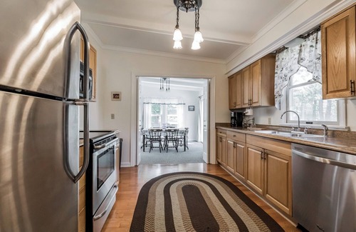 Ocean Park Cottage | Large, 4 Bedroom, oceanview home, directly across the street from the sandy Kinney Shores beach