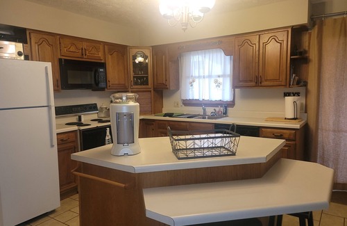 Burkesville House | Large 4-bedroom home 1.5 miles from Hendricks Creek Marina