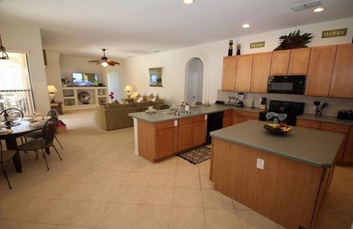 Legacy Park Villa | Large 5 bed pool home with excellent privacy