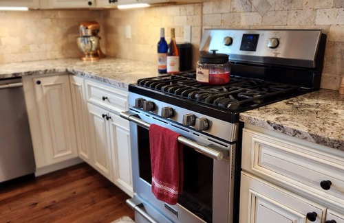 Mayfield House | Large 5 bedroom family home. 10 Minutes from Downtown Traverse City!