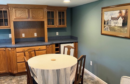 Maple City House | Large 5 Bedroom Sleeping Bear Home w/Big Glen Lake access across the street