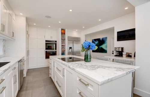La Jolla Shores House | Large, 6 Bedroom La Jolla Shores Beach House- 1 Block From The Ocean