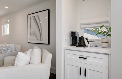 La Jolla Shores House | Large, 6 Bedroom La Jolla Shores Beach House- 1 Block From The Ocean