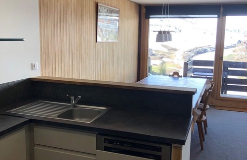 Tignes Apartment | Large 6p Apartment, 8/12 People, High Floor, Triple Exposure, Lavachet