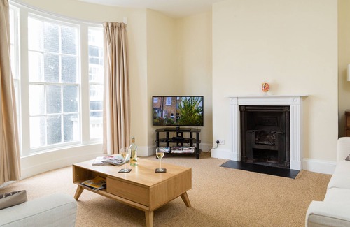 Kemptown House | Large, 7 bed, Spacious, Regency Townhouse in Central Brighton by MyHolidayLet