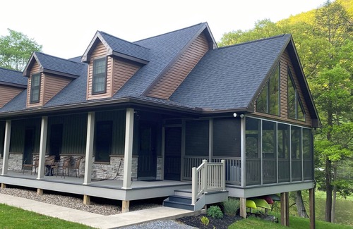 Hyner Cabin | Large 7-Bedroom Cabin Overlooking Pine Creek in Jersey Mills