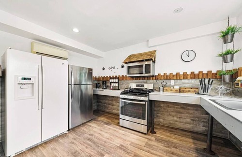 Woodridge House | Large 7B/3B Villa w/Indoor Pool, Hot Tub, Slps 16