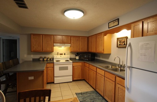 Monticello House | Large 8 Bedroom Home Overlooking Play Area, And Pool. Great For Family Reunions.
