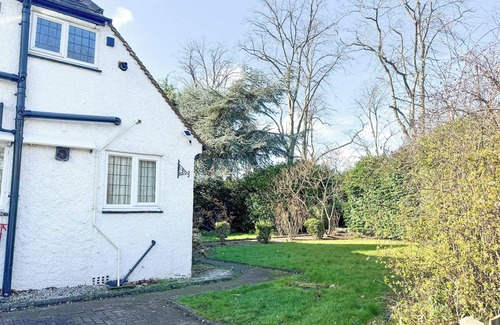 Birmingham House | Large 8 Bedroom House in Edgbaston