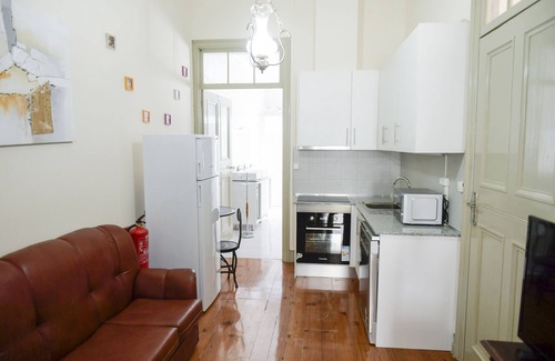 Ponta Delgada House | LARGE ACCOMMODATION ON FIRST FLOOR HOME OF THE 3-BEDROOM HOST