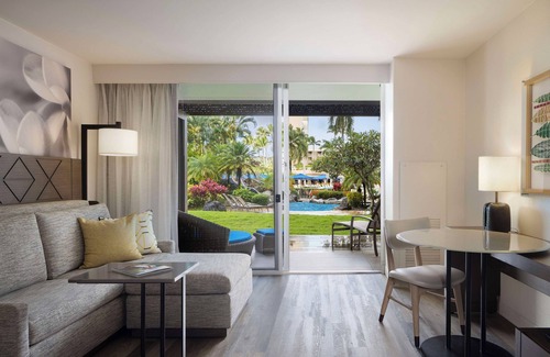 Nawiliwili Hotel | Large Accommodation w/Lanai! Beachfront Property w/Pool, Golf Area & Shuttle!