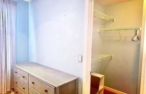 Bayshore Heights House | Large and Cozy Home 2BD 2BA Near SF